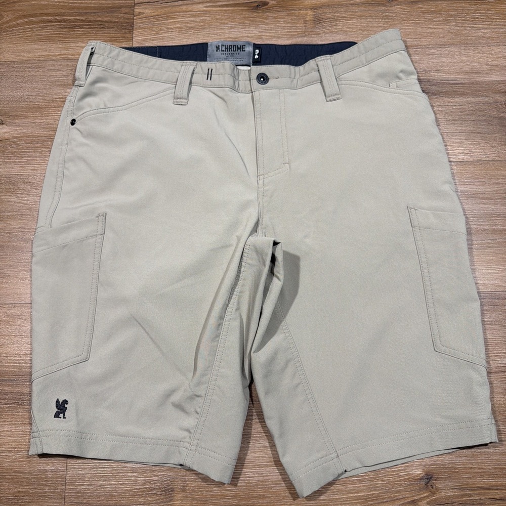 Chrome Industries Shorts Size 36 Dark Khaki 11.5" Inseam